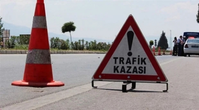 Karaman’da 2 Araç ?arampole Savruldu: 4 Yaral?