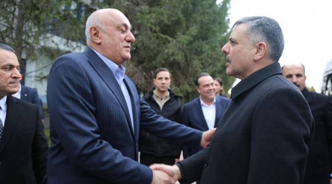 BAKAN ÇİFTÇİ, ÇUMRA ŞEKER FABRİKASI'NI ZİYARET ETTİ