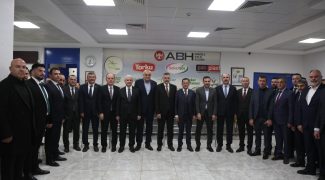 BAKAN ÇİFTÇİ, ÇUMRA ŞEKER FABRİKASI'NI ZİYARET ETTİ