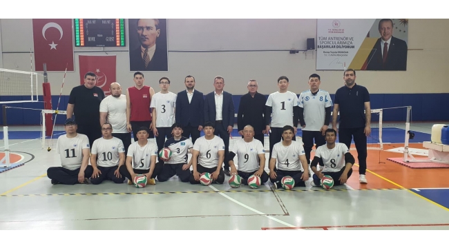 Oturarak Voleybol Takımları Karaman'da Kampa Girdi