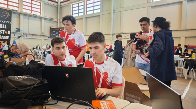 ROBOTİKTE TARİH YAZDILAR