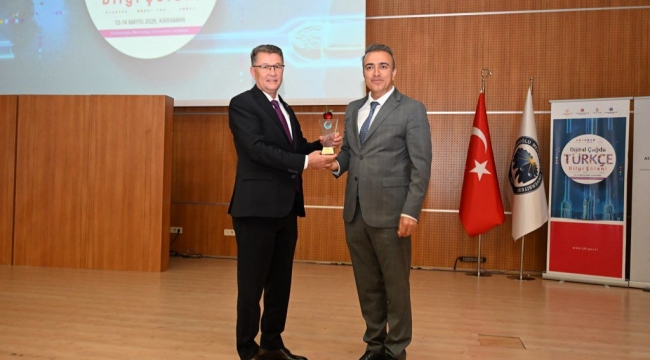 Dil, Teknoloji ve Türkçe Aynı Çatıda