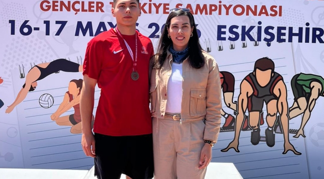 KARAMAN'A ÇİFTE GURUR
