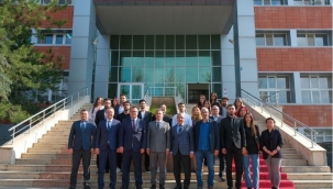 KARAMAN VALİSİ HAYRETTİN ÇİÇEK KMÜ'DE GENÇLERLE BULUŞTU