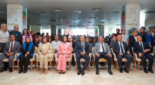 Hayat Boyu Öğrenme Haftası Coşkusu Karaman'da Büyük Sergi ile Taçlandı