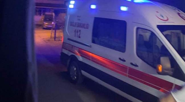 Direksiyon Hakimiyetini Kaybeden Sürücü Bariyerlere Saplandı